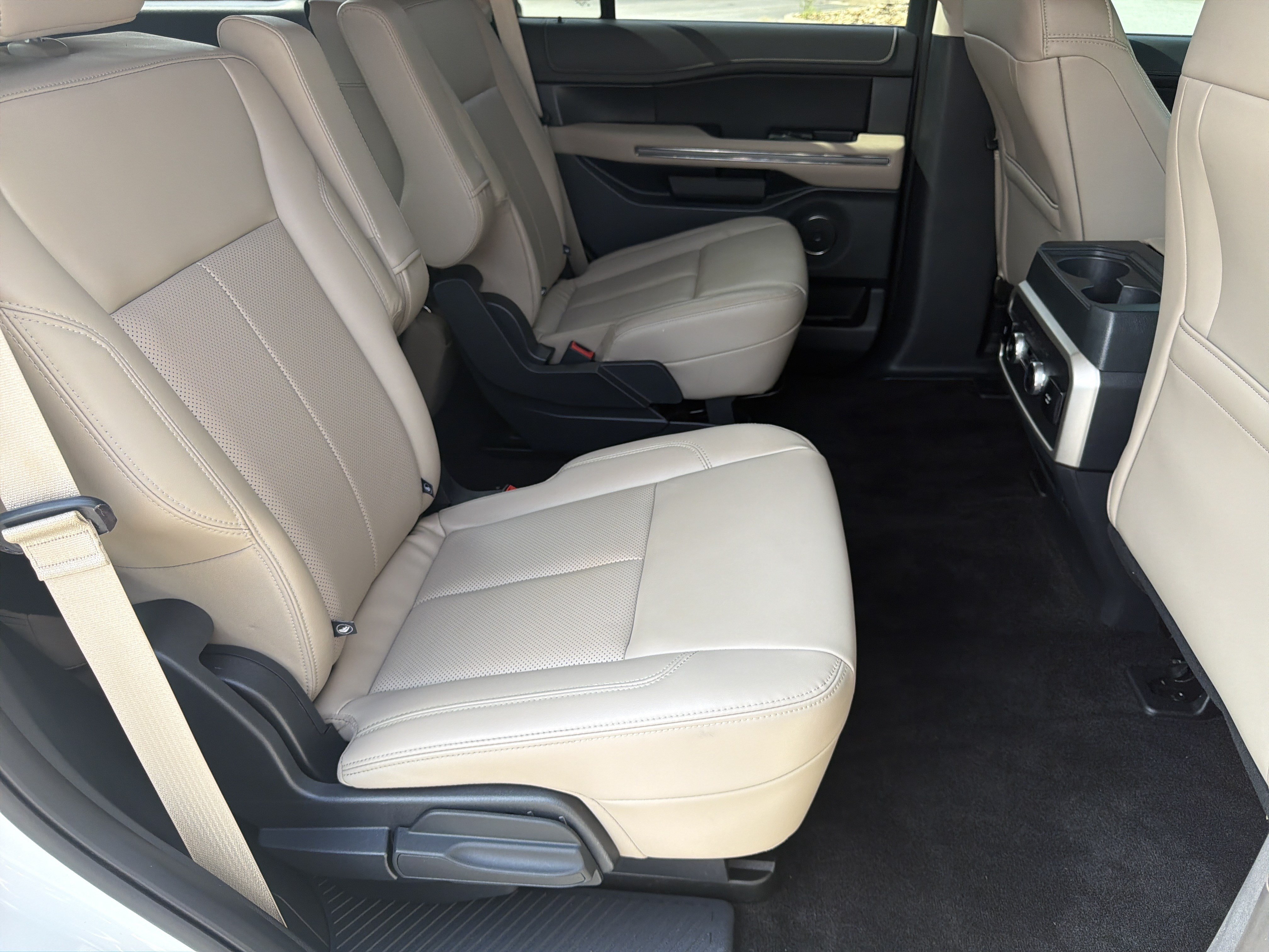 Used 2022 Ford Expedition XLT AWD/4WD image 18