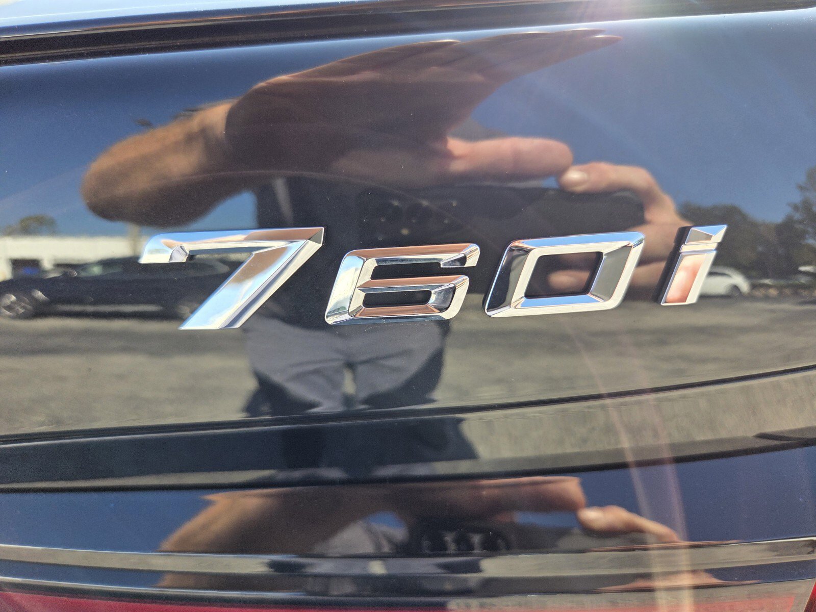 Used 2024 BMW 760i xDrive w/ Executive Package image 14