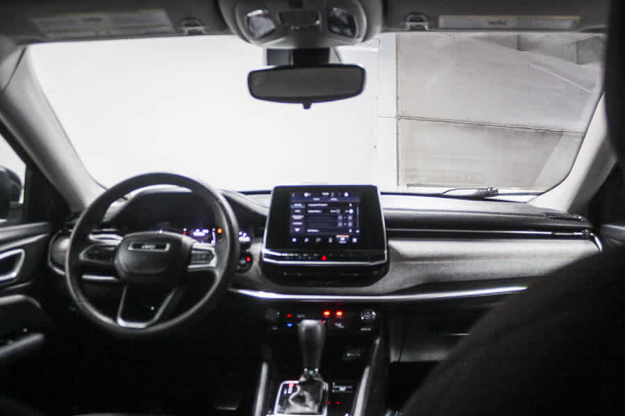 Used 2022 Jeep Compass Sport FWD image 13