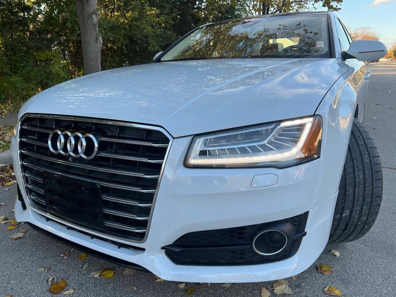 Used 2016 Audi A8 L 4.0T image 3