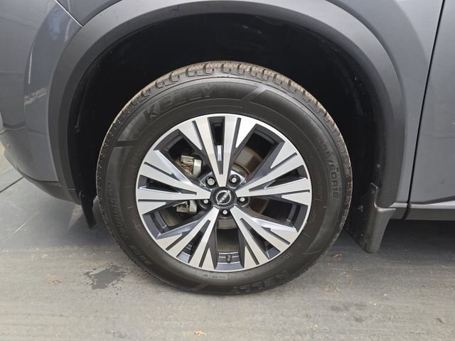 Used 2023 Nissan Rogue SV image 15