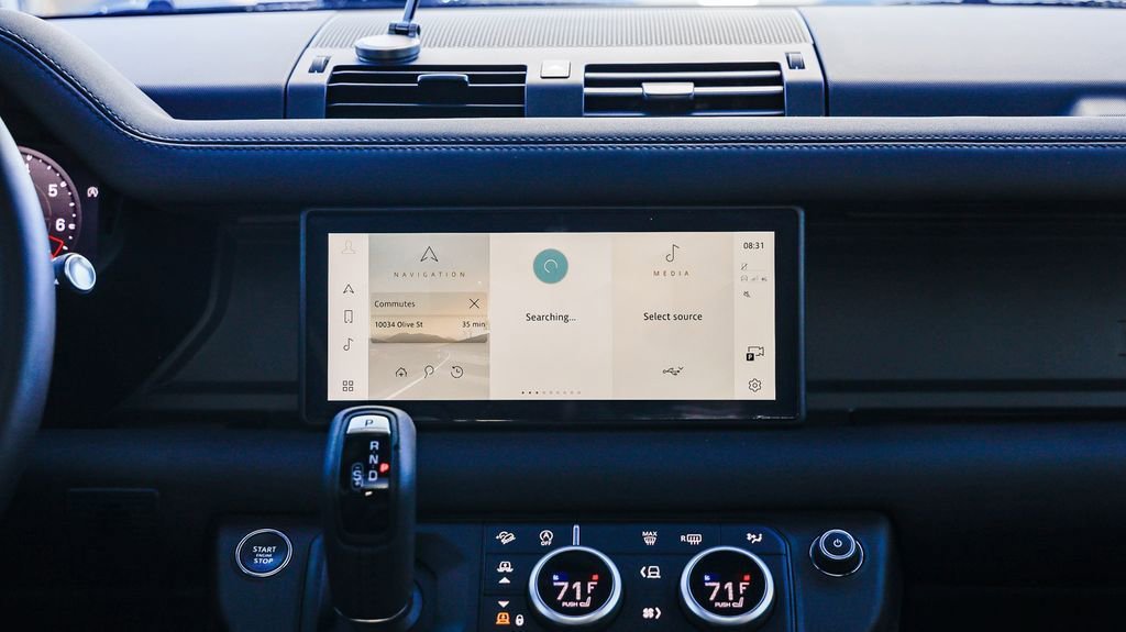 Used 2024 Land Rover Defender 110 X-Dynamic SE image 15