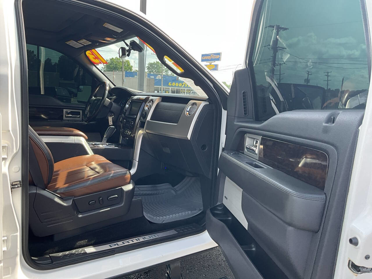 Used 2013 Ford F150 Platinum AWD/4WD image 31