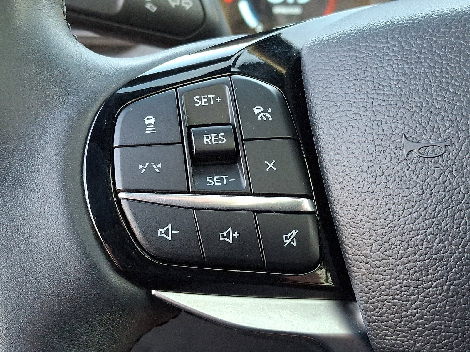 Used 2025 Ford Explorer Platinum w/ LUX Leather Package image 23