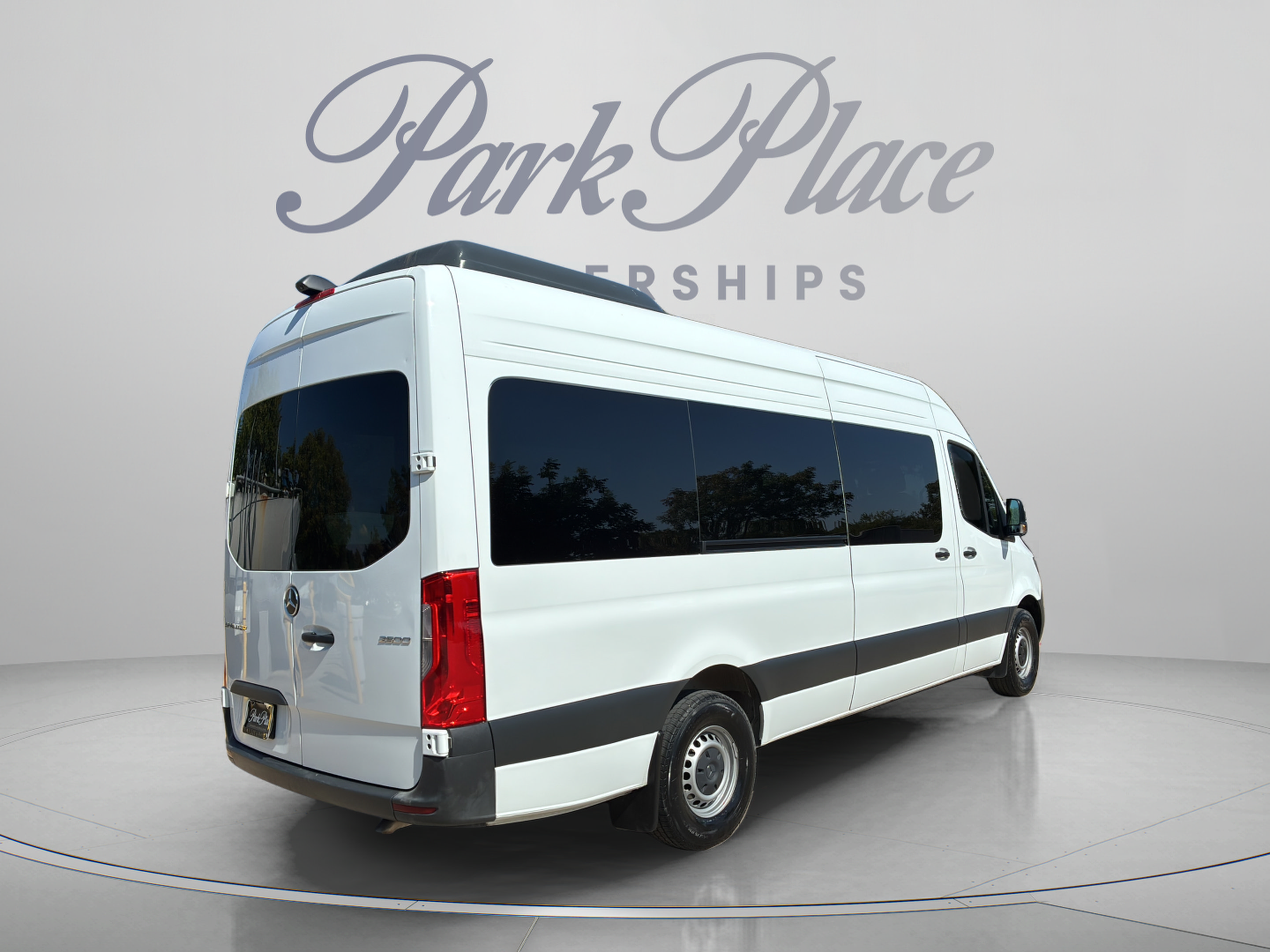 Used 2025 Mercedes-Benz Sprinter 2500 image 5