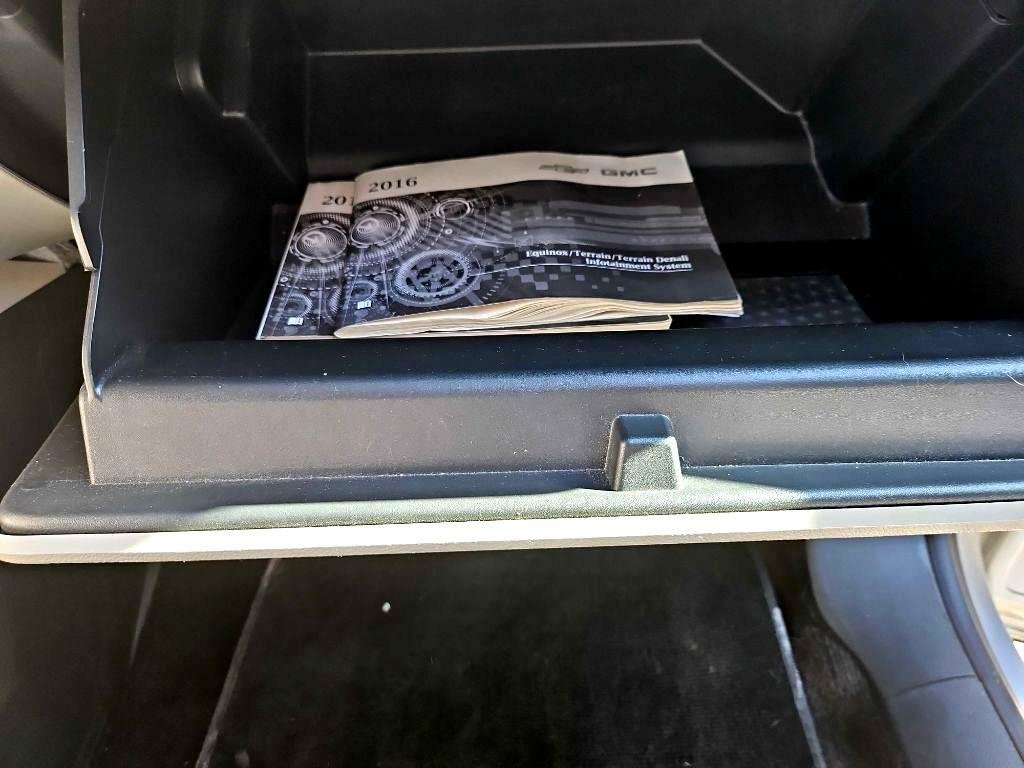 Used 2016 GMC Terrain SLE image 21