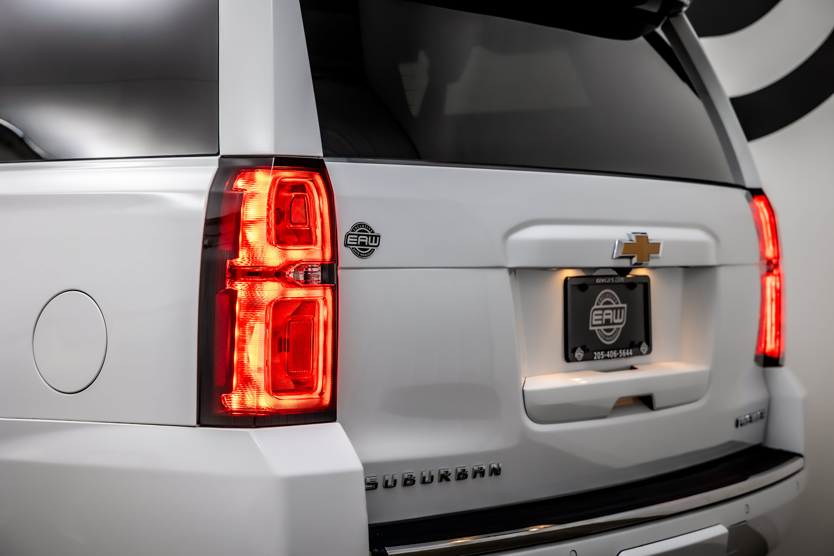 Used 2020 Chevrolet Suburban Premier w/ Premier Plus Edition RWD image 13