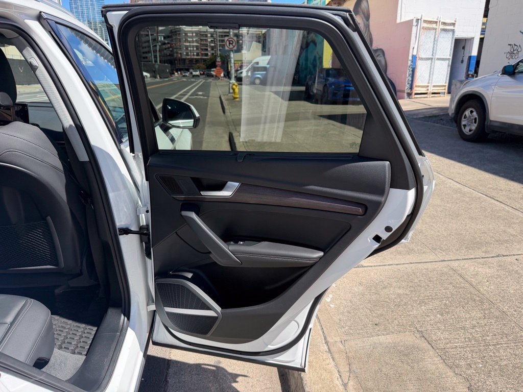 Used 2021 Audi Q5 Prestige AWD/4WD image 12