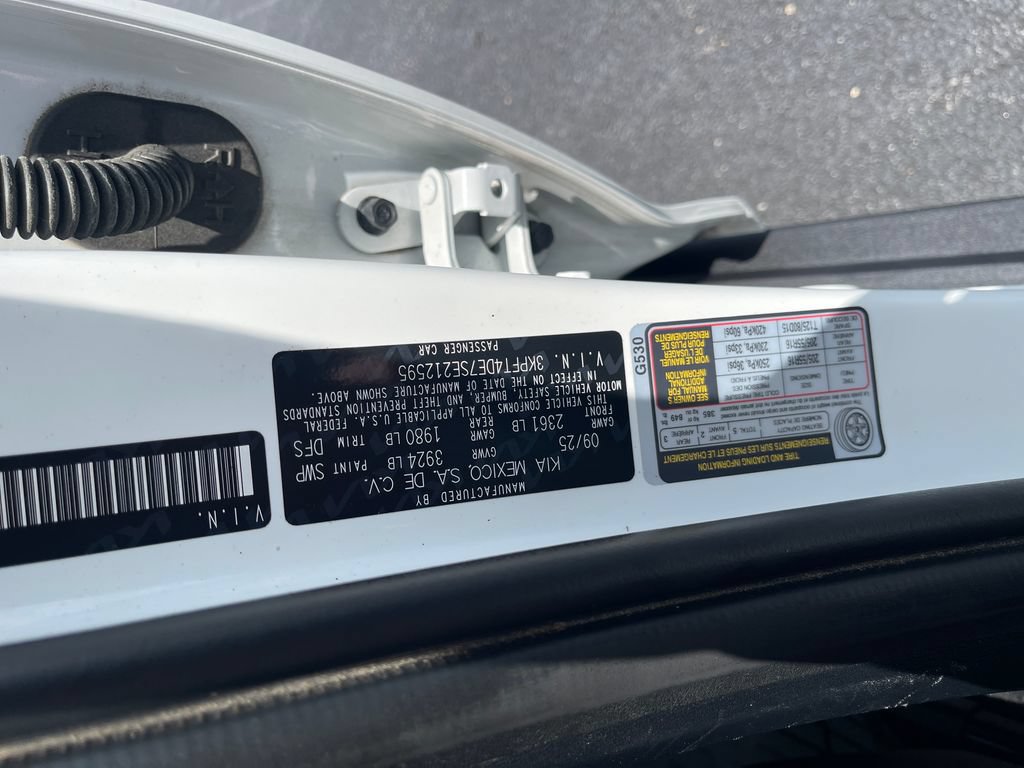 Used 2025 Kia K4 FWD image 23