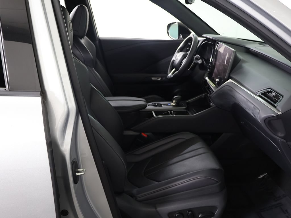 Used 2024 Lexus TX 500h AWD w/ Technology Package image 34