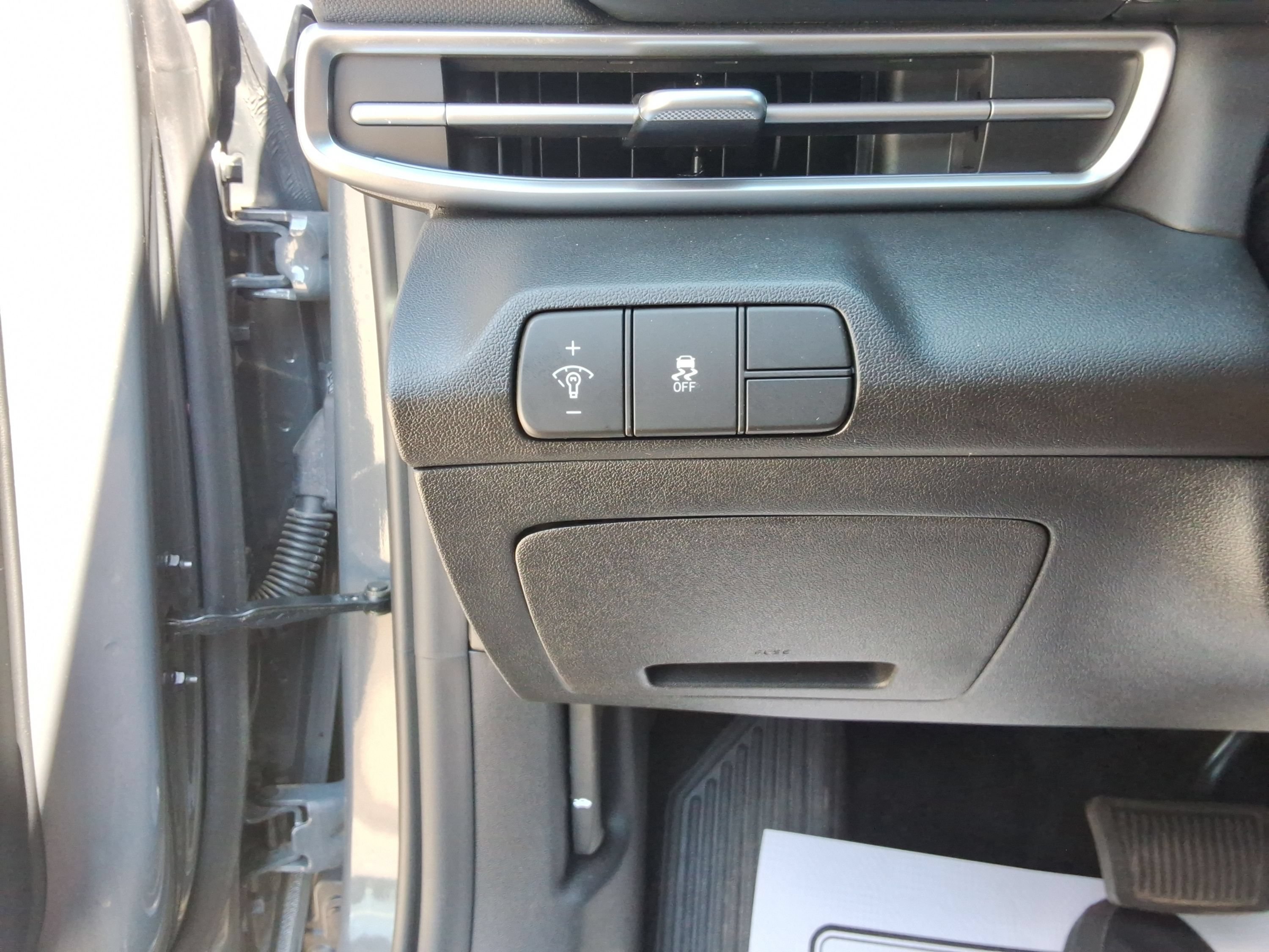 Used 2024 Hyundai Elantra SEL w/ Convenience Package FWD image 20
