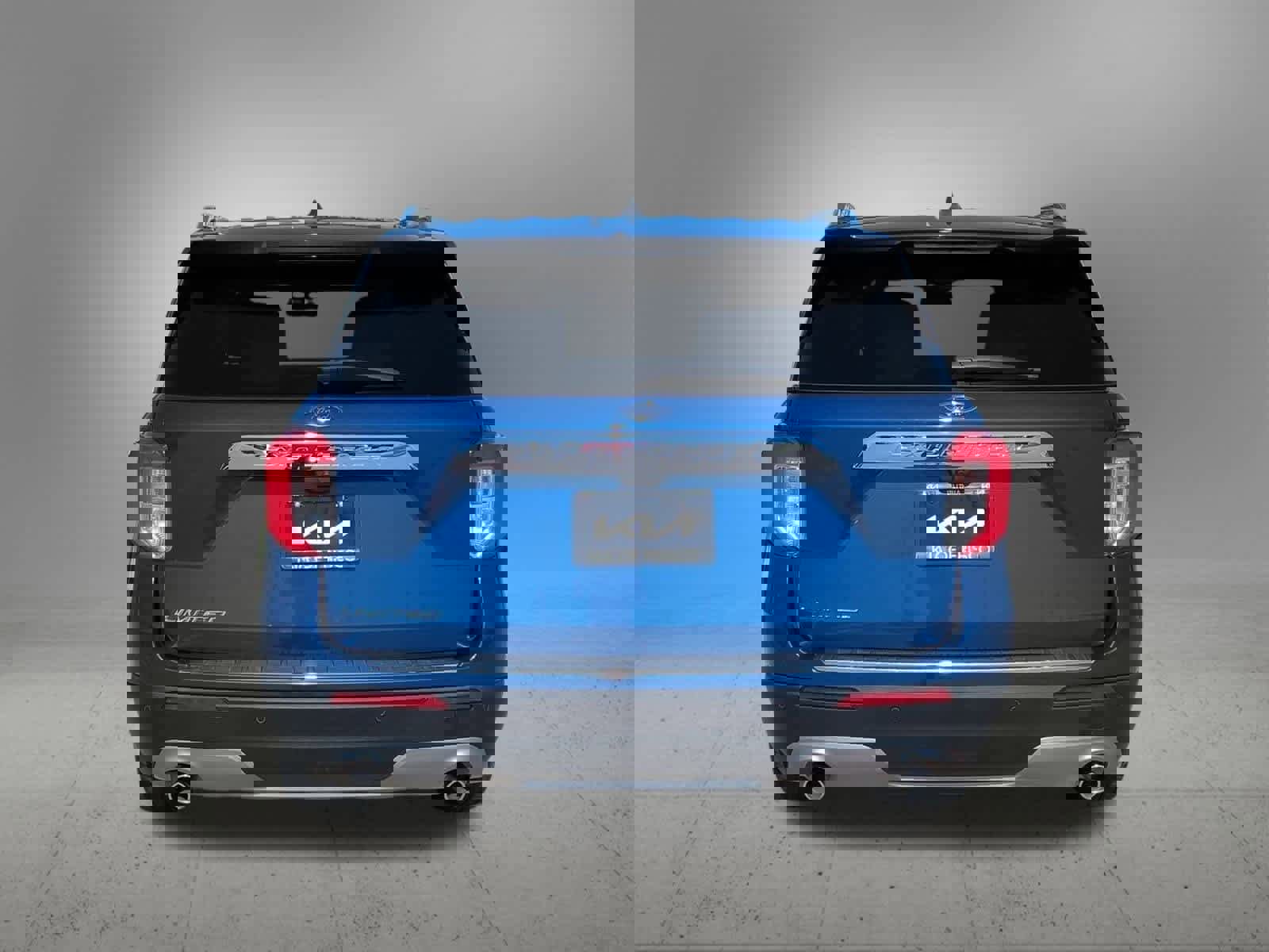 Used 2023 Ford Explorer Limited image 5