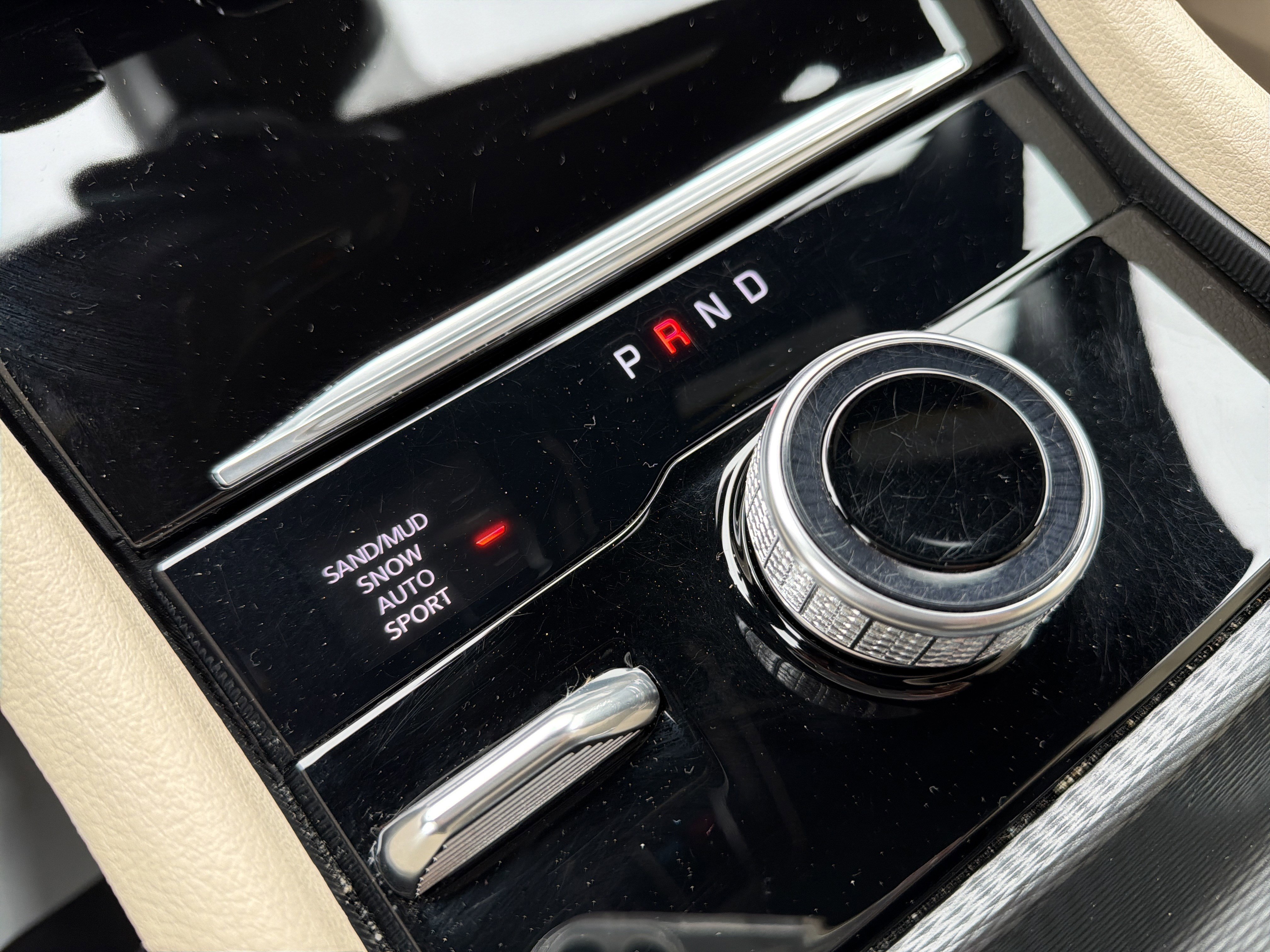 Certified 2025 Jeep Grand Cherokee L Limited w/ Luxury Tech Group II image 31