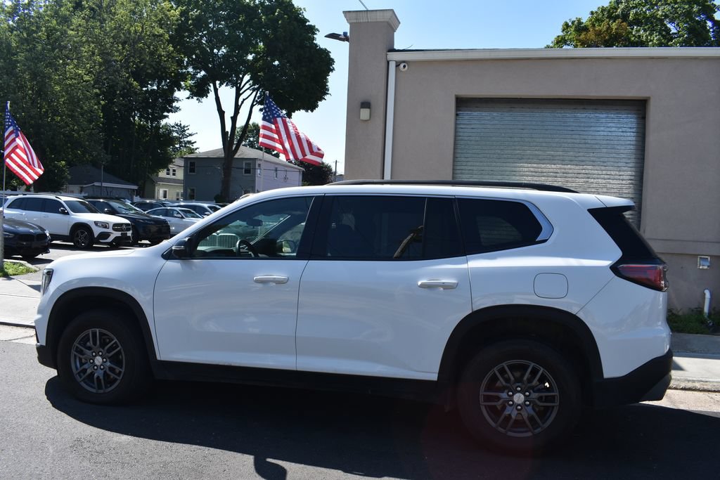 Used 2025 GMC Acadia Elevation AWD/4WD image 9