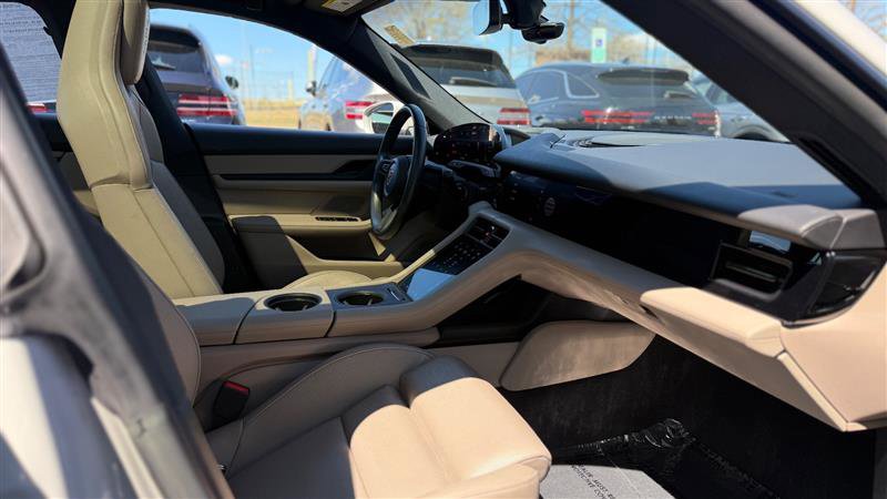 Used 2023 Porsche Taycan image 22