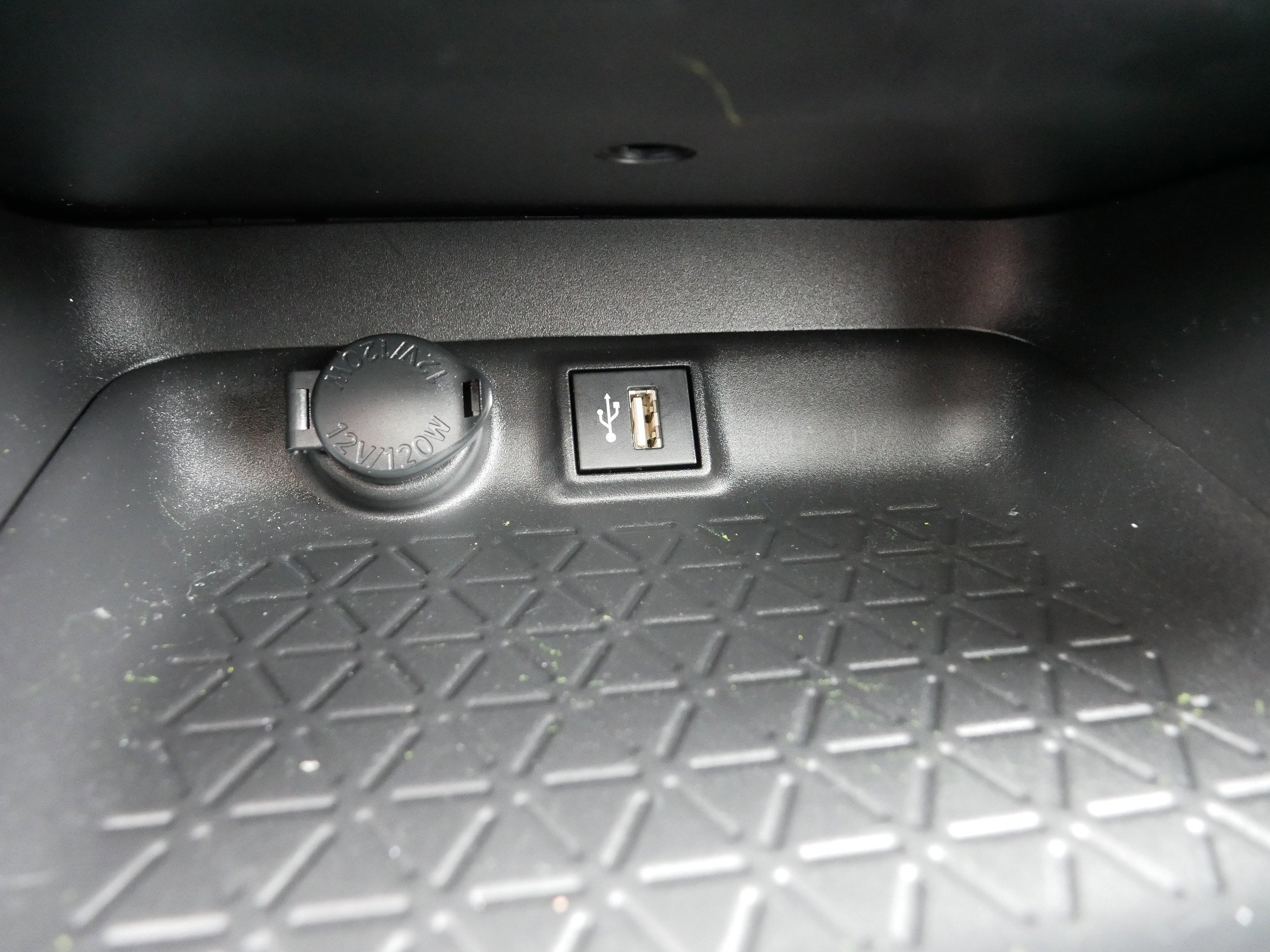 Used 2023 Toyota RAV4 XLE w/ Convenience Package image 33