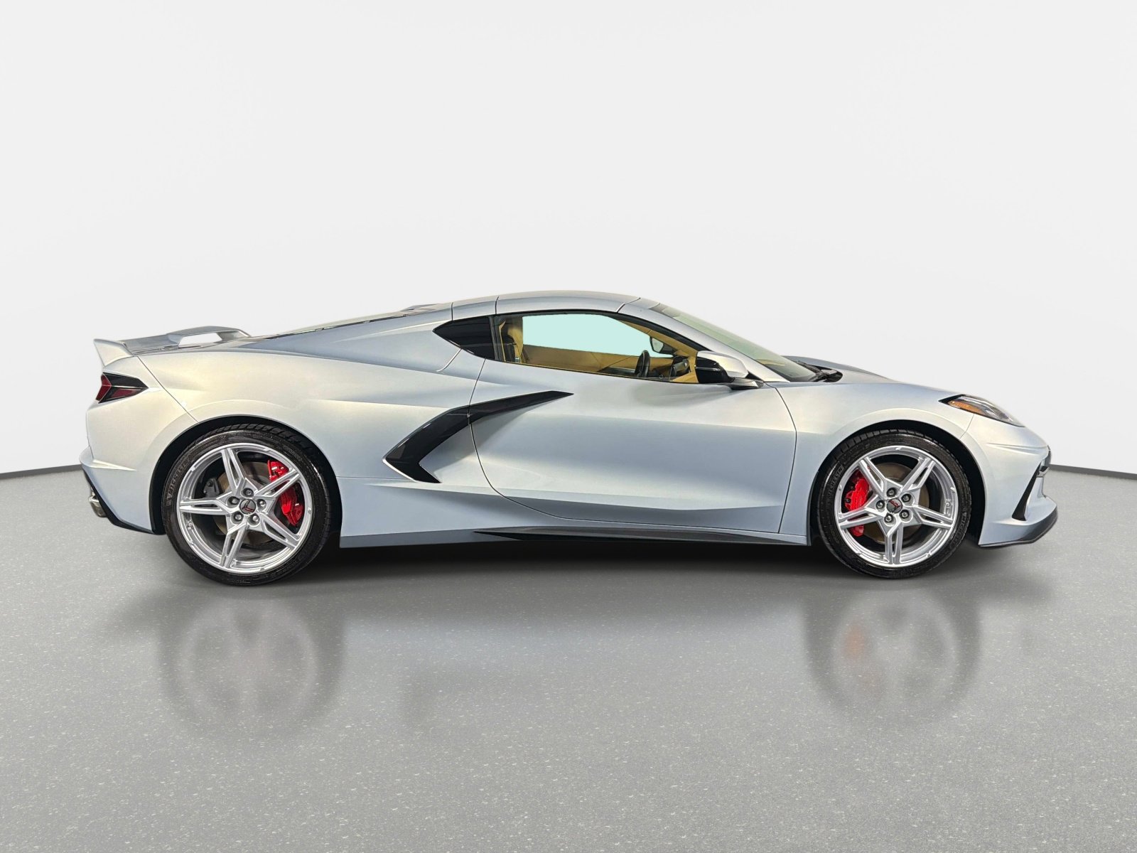 Used 2021 Chevrolet Corvette Stingray Premium Cpe w/ Z51 Performance Package RWD image 2