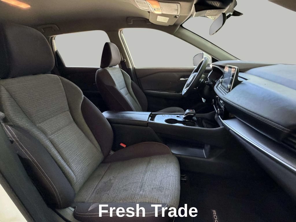 Used 2021 Nissan Rogue SV FWD image 11