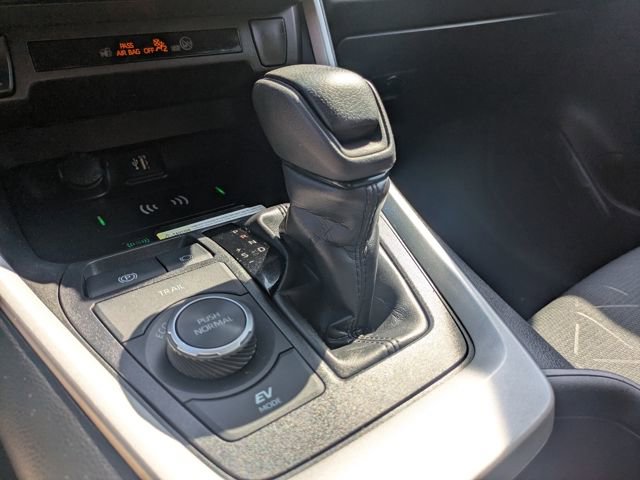 Used 2024 Toyota RAV4 AWD Hybrid image 28