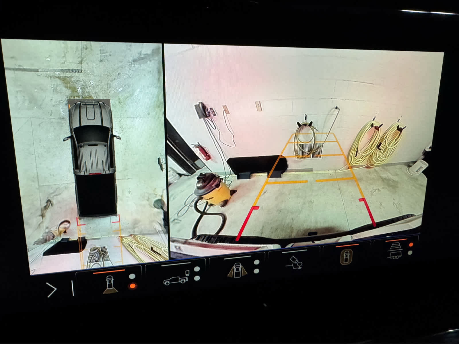 Certified 2025 GMC Sierra 3500 AT4 image 17