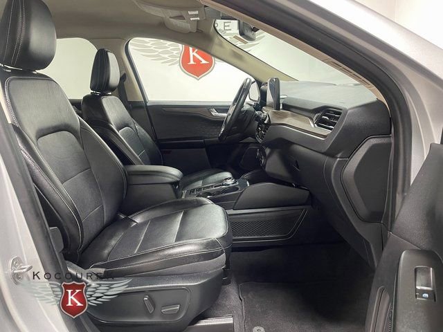 Used 2020 Ford Escape Titanium image 23