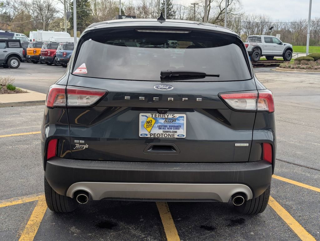 Used 2022 Ford Escape SE w/ Convenience Package FWD image 4