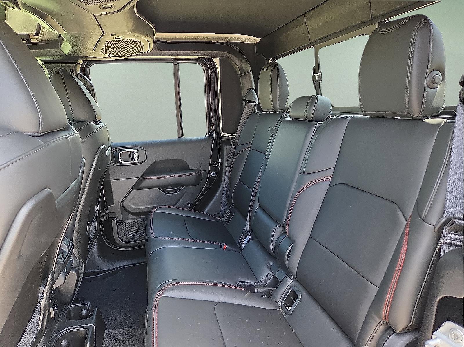 New 2025 Jeep Gladiator Rubicon image 10