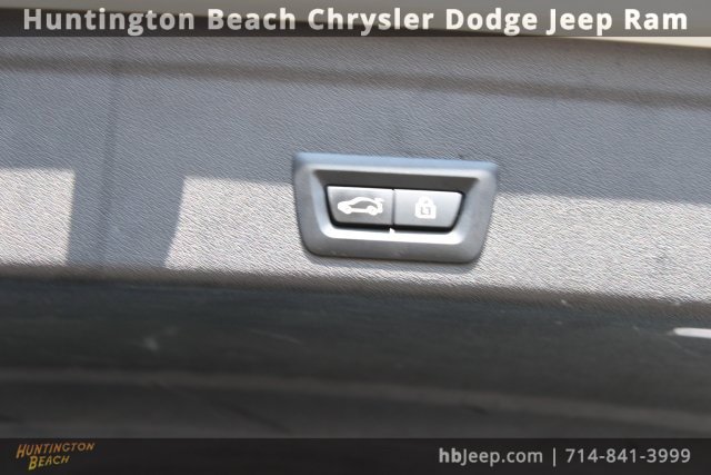 Used 2022 BMW X6 xDrive40i w/ M Sport Package image 37