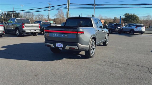 Used 2024 Rivian R1T Adventure image 8