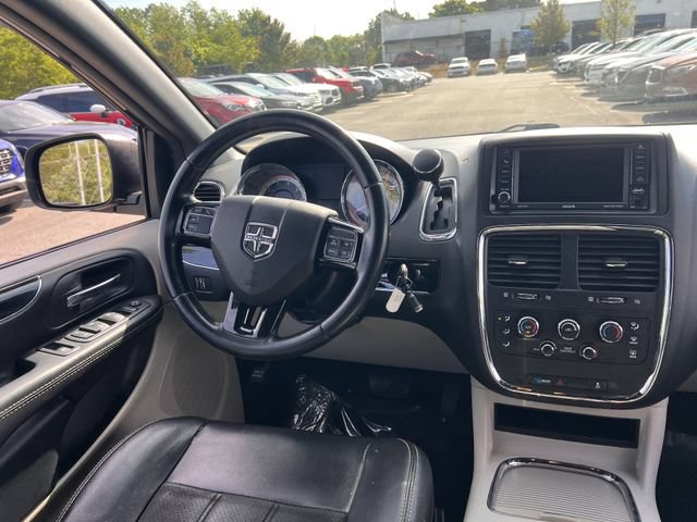 Used 2019 Dodge Grand Caravan SXT FWD image 15