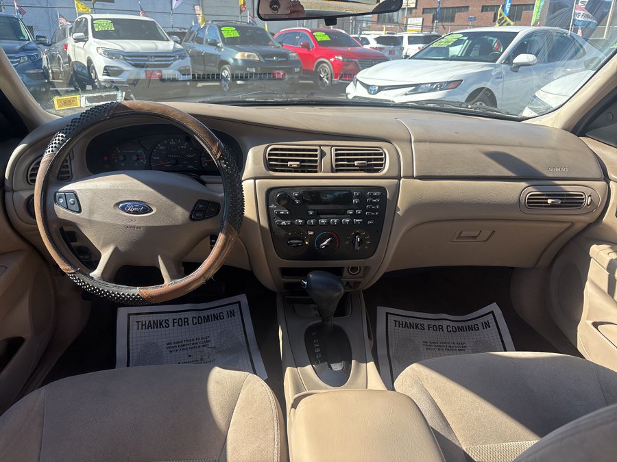 Used 2003 Ford Taurus SE FWD image 19