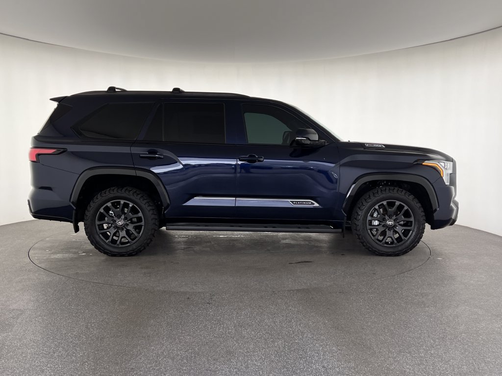 Used 2025 Toyota Sequoia Platinum AWD/4WD image 2