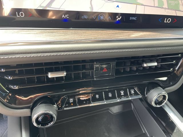 New 2026 Chevrolet Tahoe LS w/ LPO, Dark Essentials Package AWD/4WD image 19