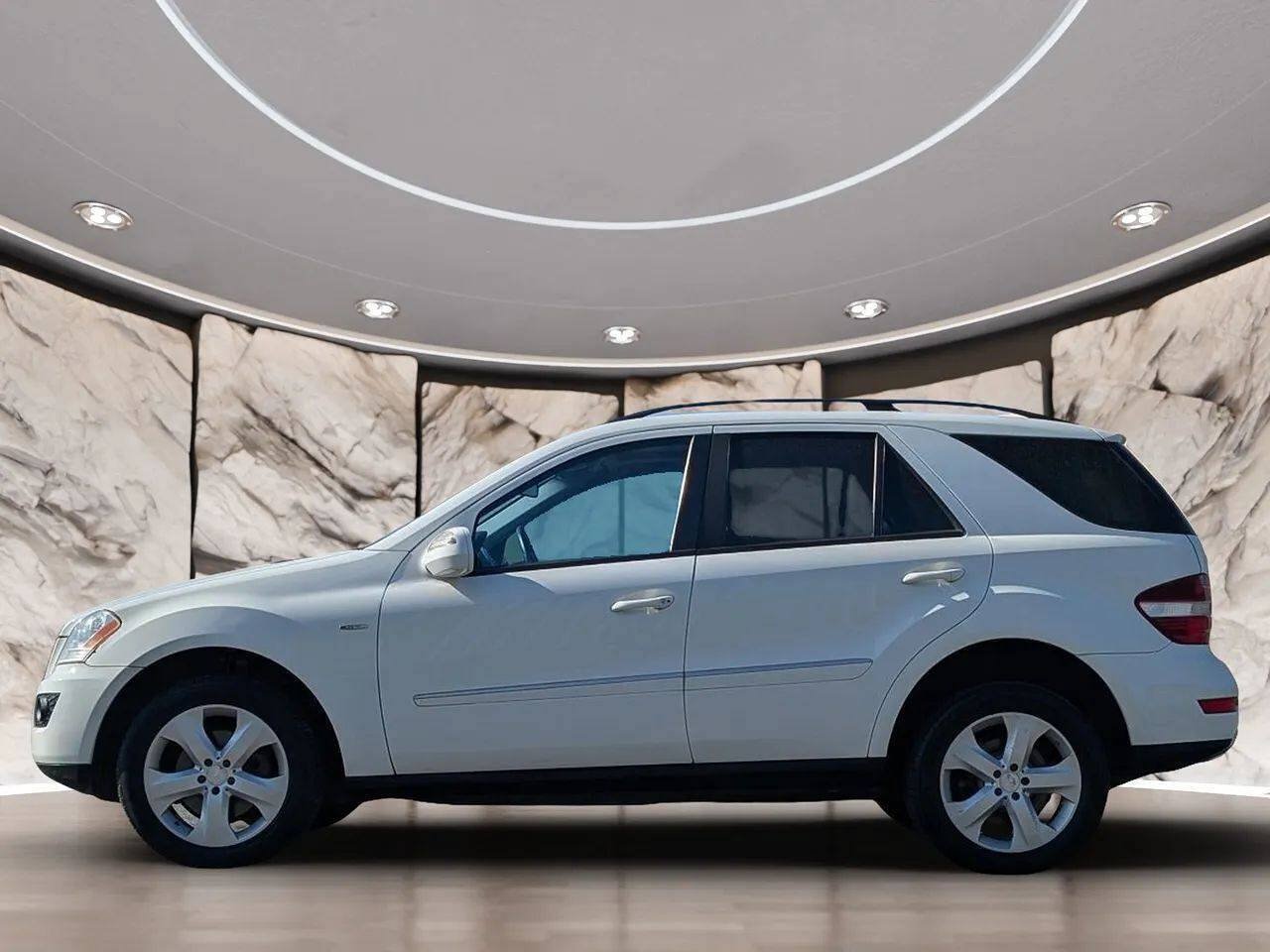 Used 2009 Mercedes-Benz ML 320 BlueTEC 4MATIC image 5