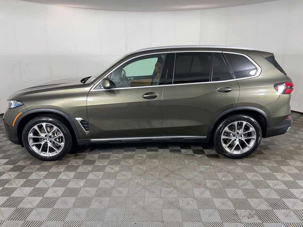 Certified 2024 BMW X5 xDrive40i w/ Premium Package image 12