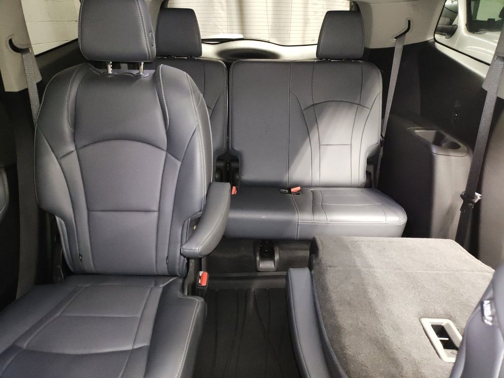 Used 2018 Buick Enclave Essence image 30