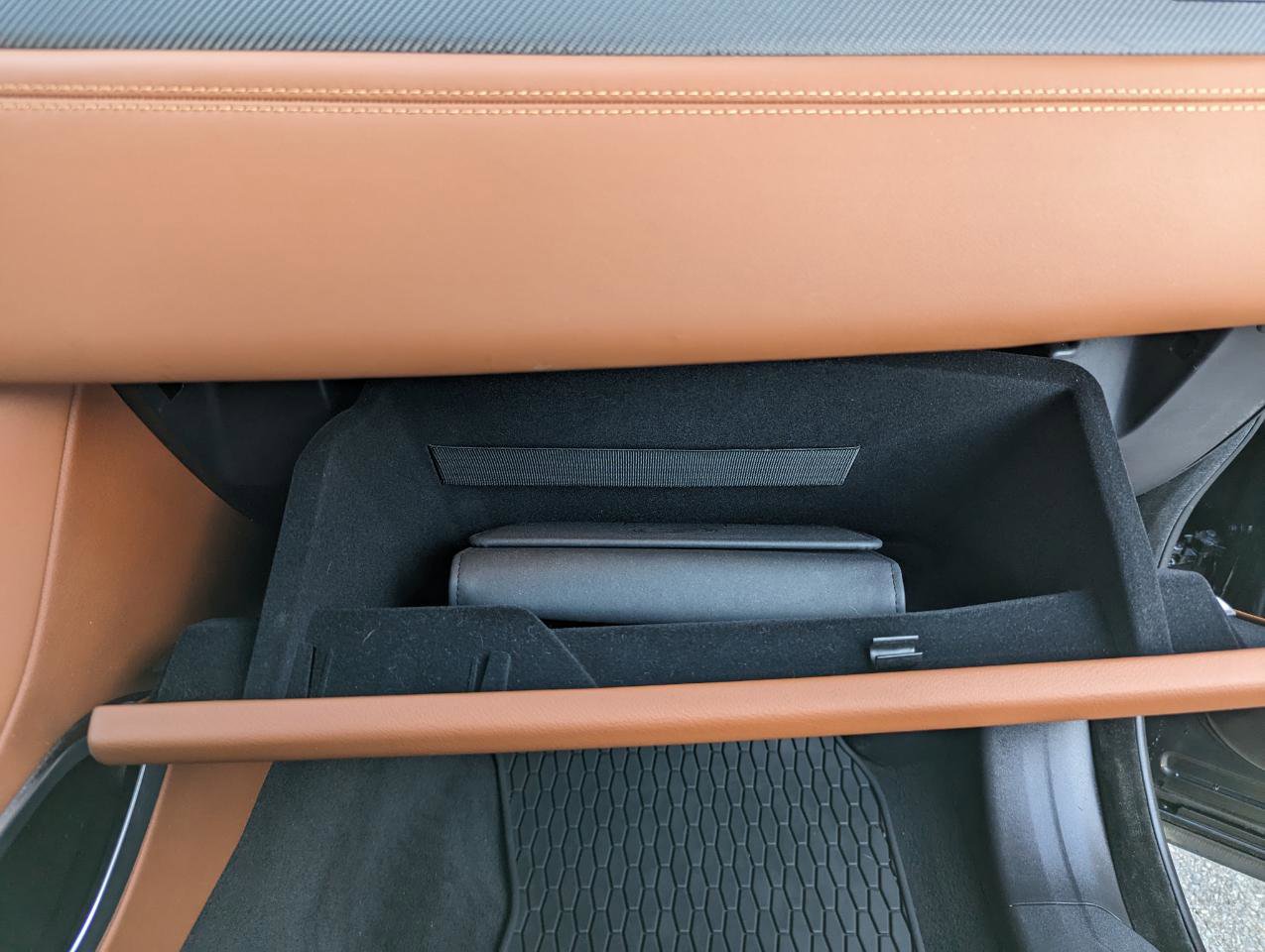 Used 2023 Jaguar F-PACE SVR image 34