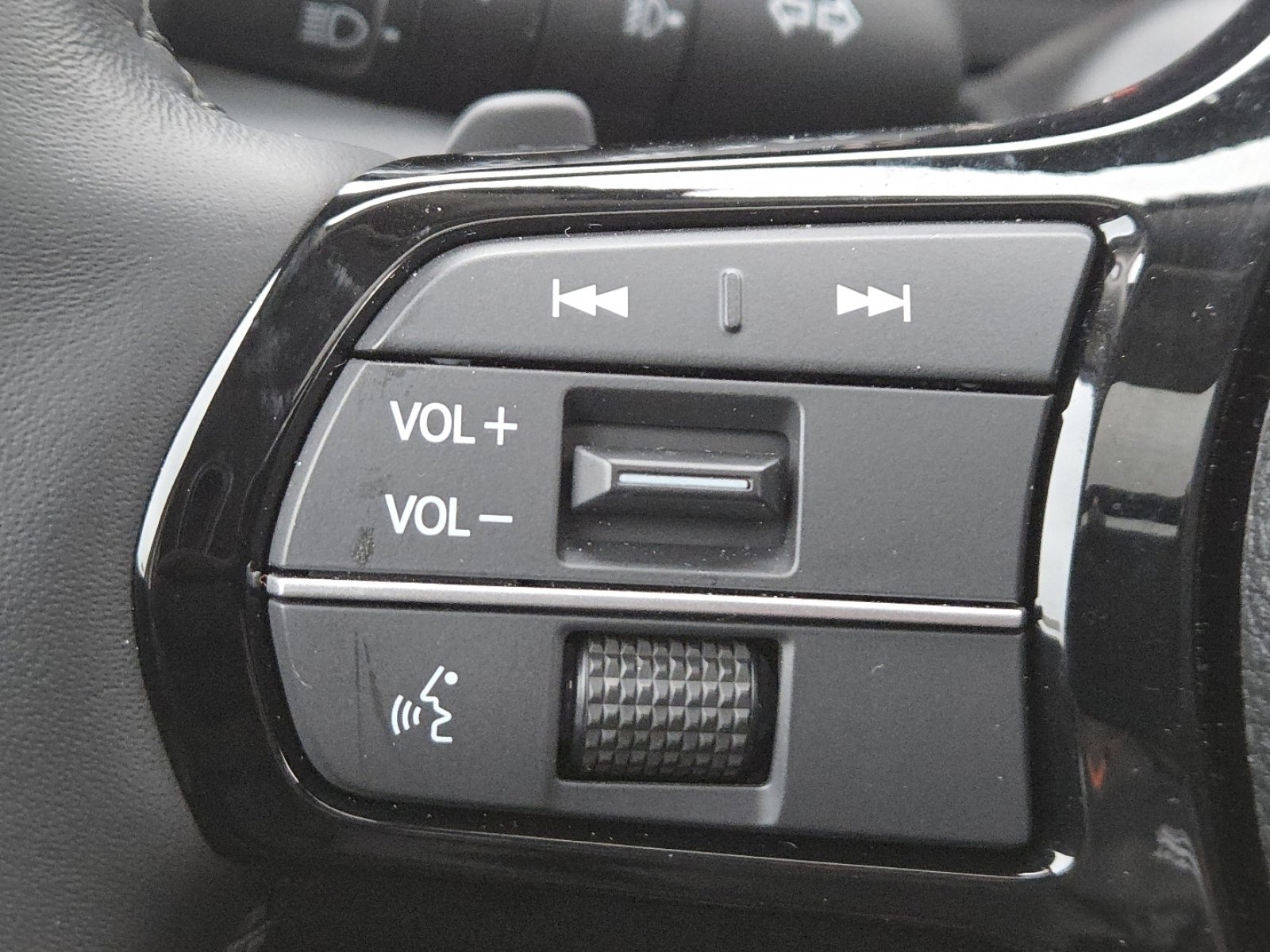 Used 2025 Honda Pilot Elite image 11