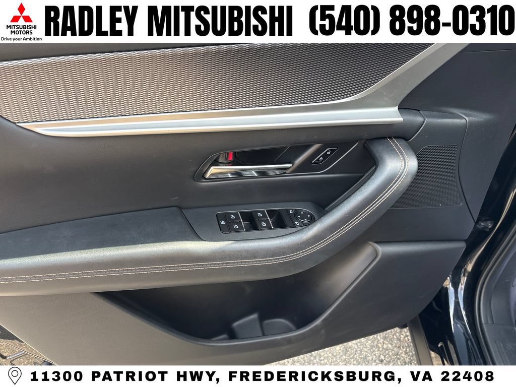 Used 2024 MAZDA CX-90 Plug-In Hybrid w/ Preferred AWD/4WD image 10