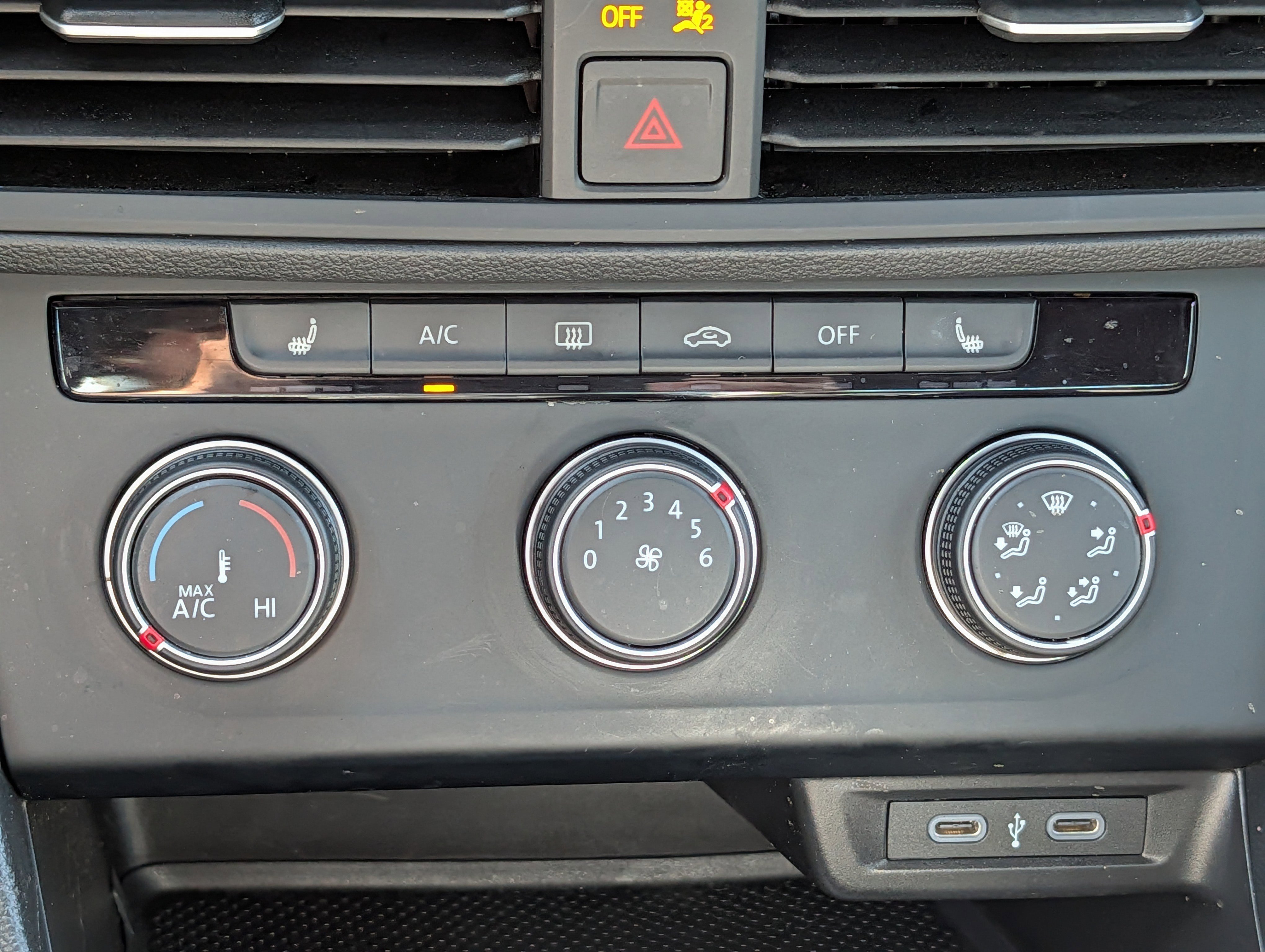 Certified 2024 Volkswagen Jetta Sport FWD image 23