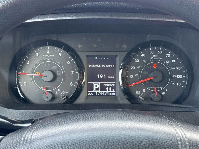 Used 2017 Toyota Sienna LE image 23