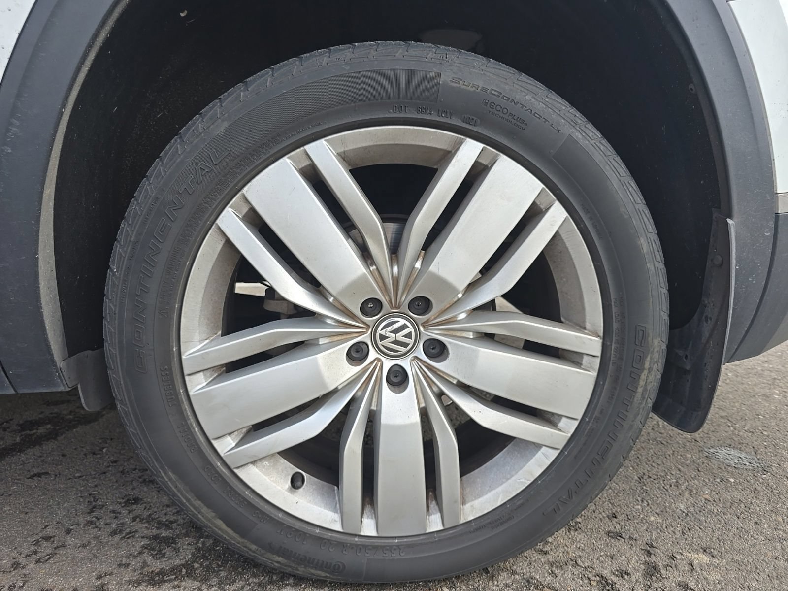 Used 2018 Volkswagen Atlas SEL Premium AWD/4WD image 18