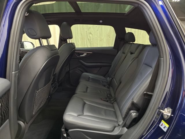 Used 2020 Audi Q7 3.0T Premium w/ Convenience Package AWD/4WD image 32