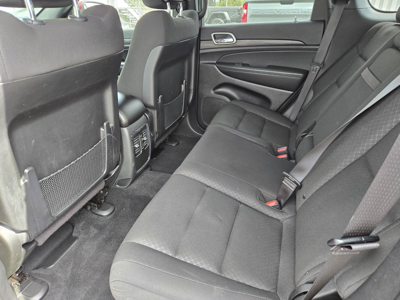 Used 2022 Jeep Grand Cherokee Laredo E RWD image 28