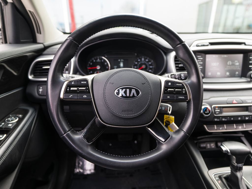 Used 2019 Kia Sorento LX w/ LX Convenience Package image 16