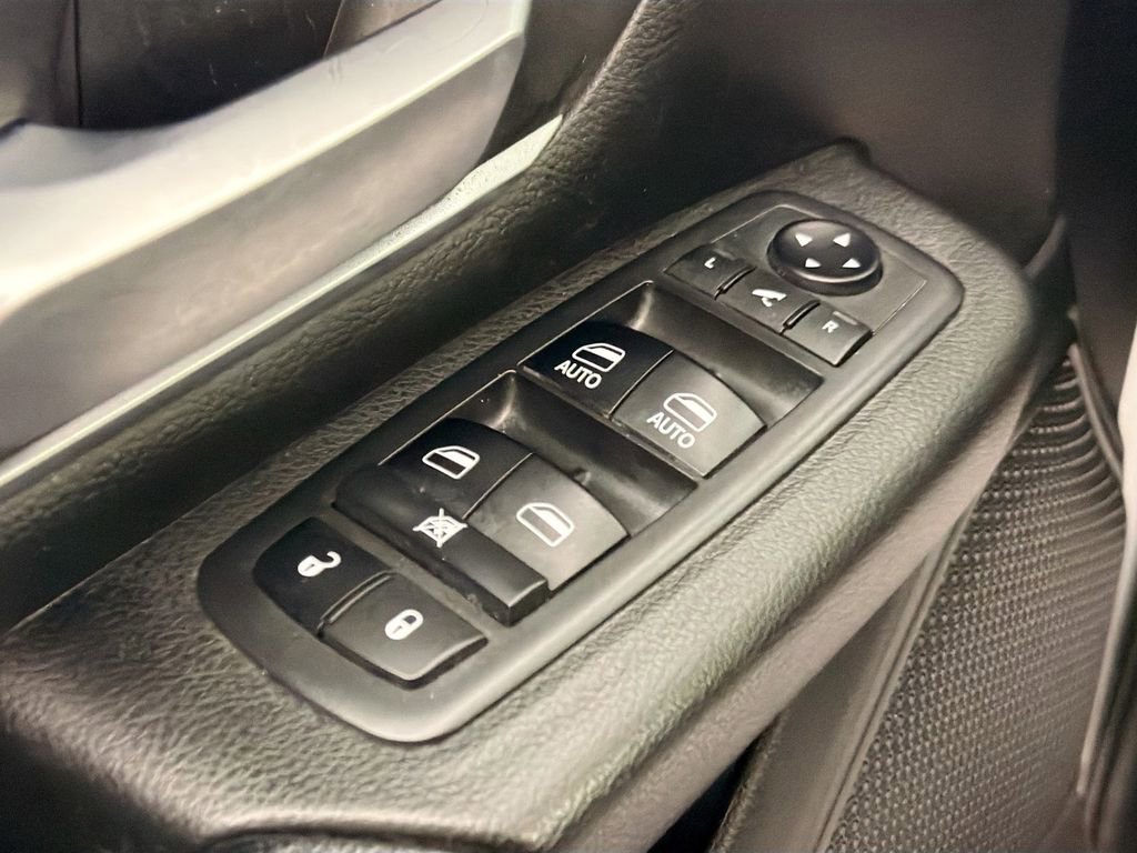 Used 2019 RAM 1500 Big Horn AWD/4WD image 17