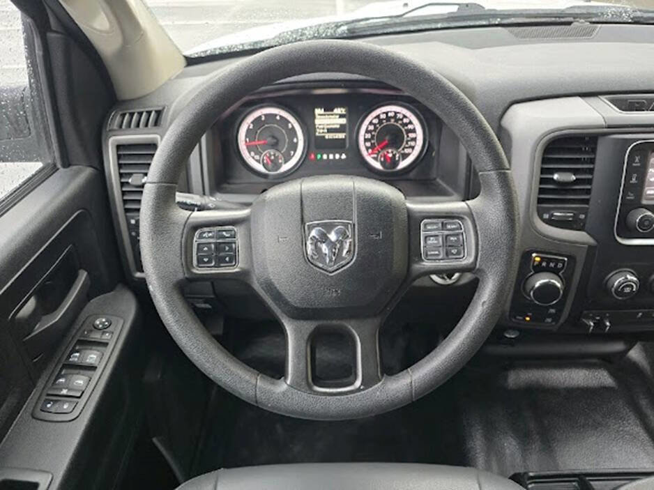 Used 2022 RAM 1500 Tradesman w/ Chrome Appearance Group image 10