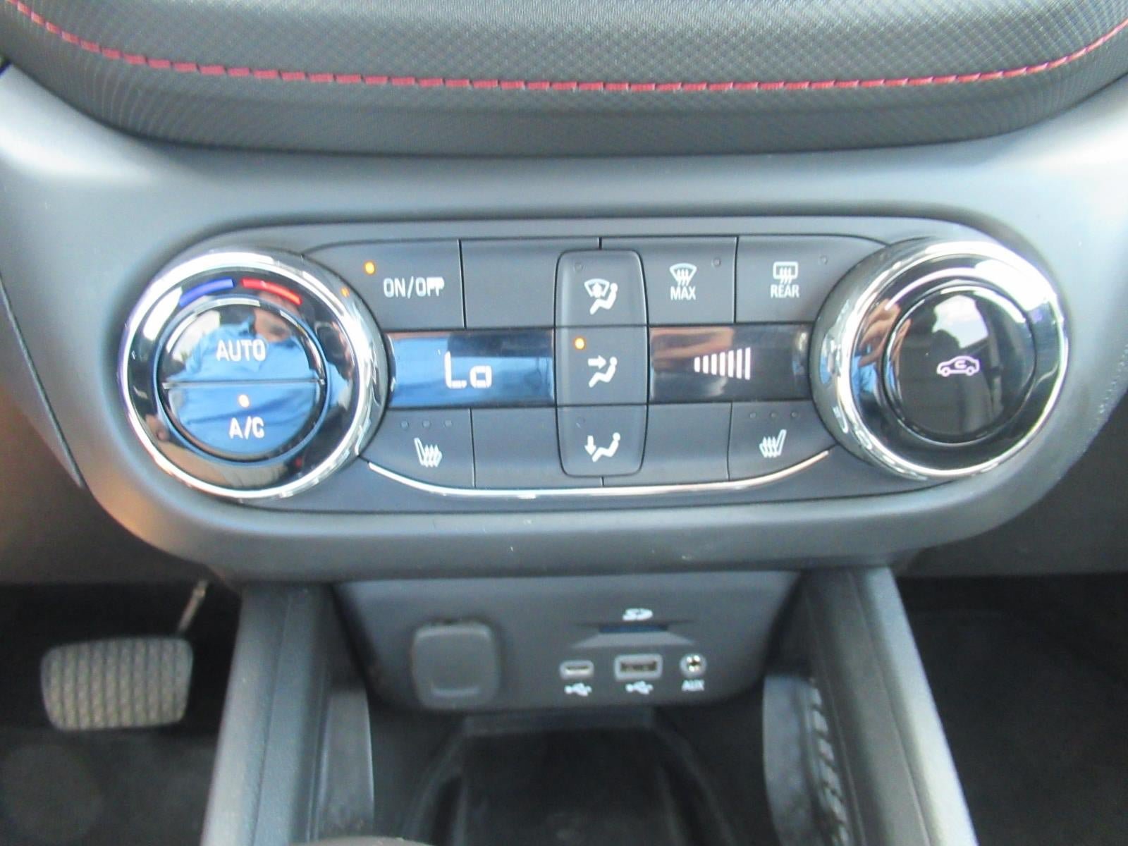 Used 2021 Chevrolet TrailBlazer RS w/ Technology Package FWD image 28