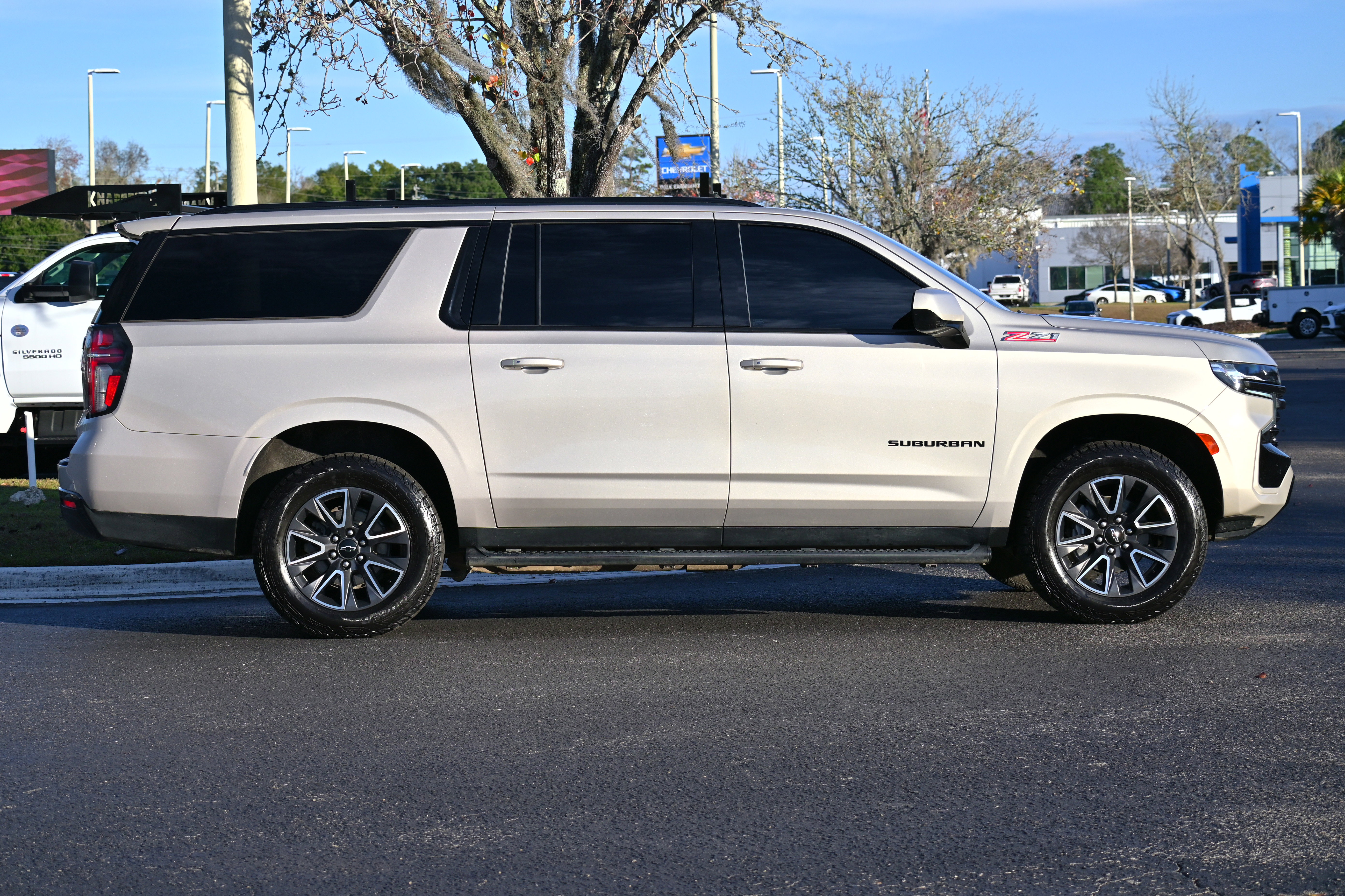 Used 2022 Chevrolet Suburban Z71 image 7