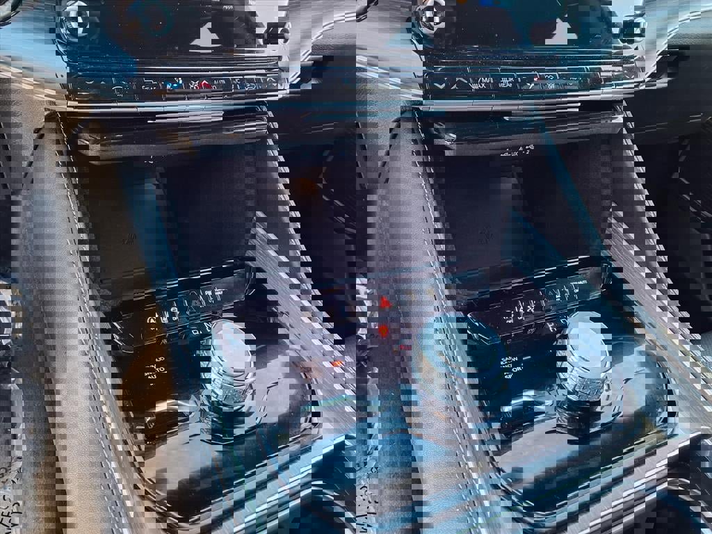 Used 2024 Jeep Wagoneer L Series II w/ Premium Group I image 14